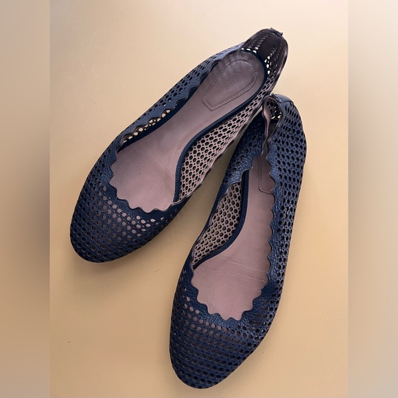 Chloe black perforated scallop ballet flats size 37  7 - Picture 1 of 4